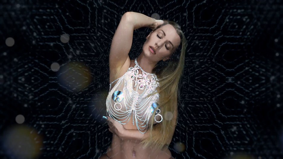Goddess Poison – a Mesmerizing Journey